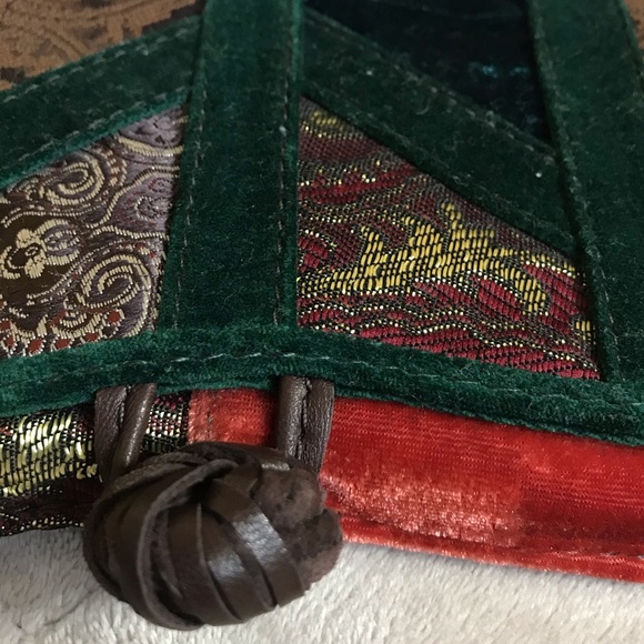 RARE LUCKY BRAND CLUTCH✨ - Picture 5 of 8